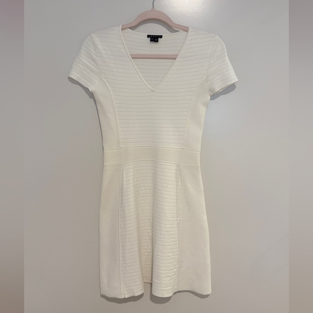 Elegant White V-Neck Dress